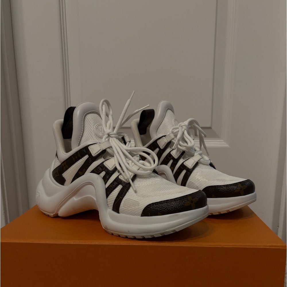 LV Archlight Sneaker Size 38